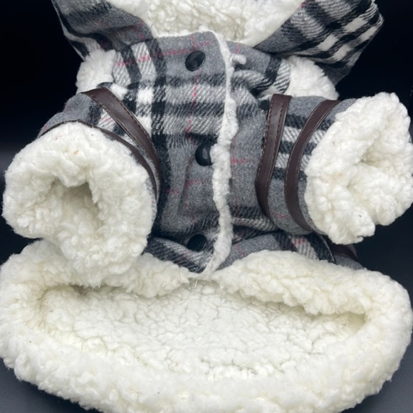 Cozy Plaid Dog Coat:‎ Stylish Winter Wear for Your Furry Friend! - Picture 1 of 9